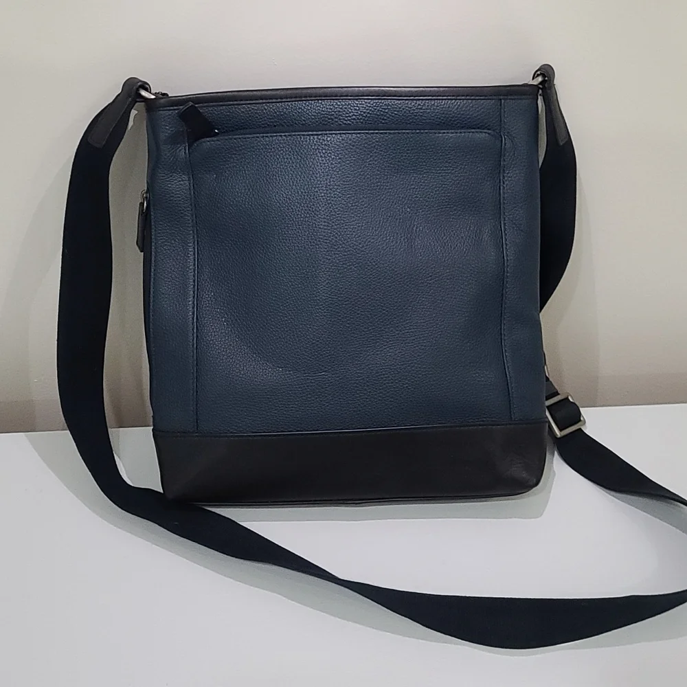 Coach crossbody bag - Picture 2 of 8